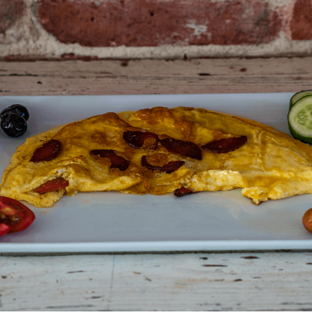 SUCUKLU OMLET